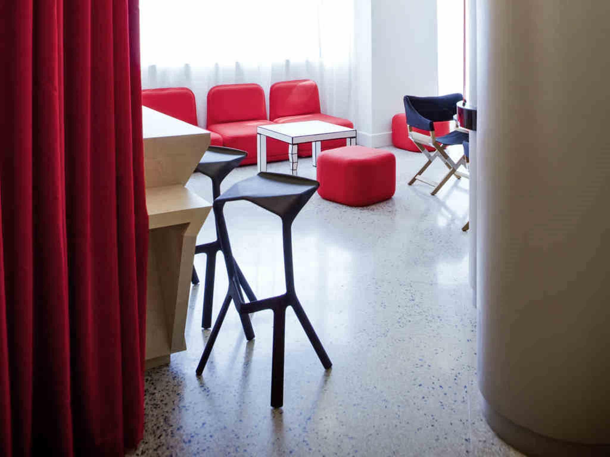 Ibis Styles Paris Mairie De Montreuil Hotel Montreuil  Exterior photo